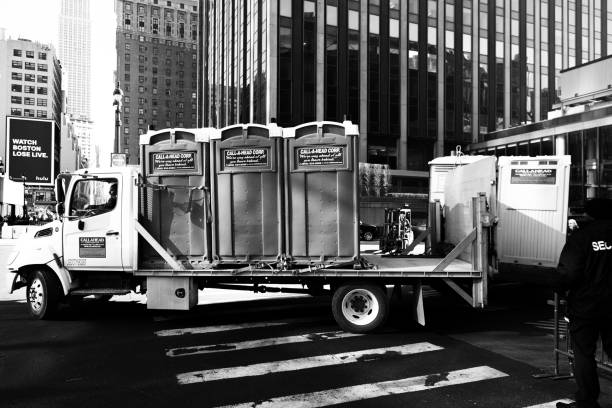 Best Affordable portable toilet rental  in Deerfield, IL